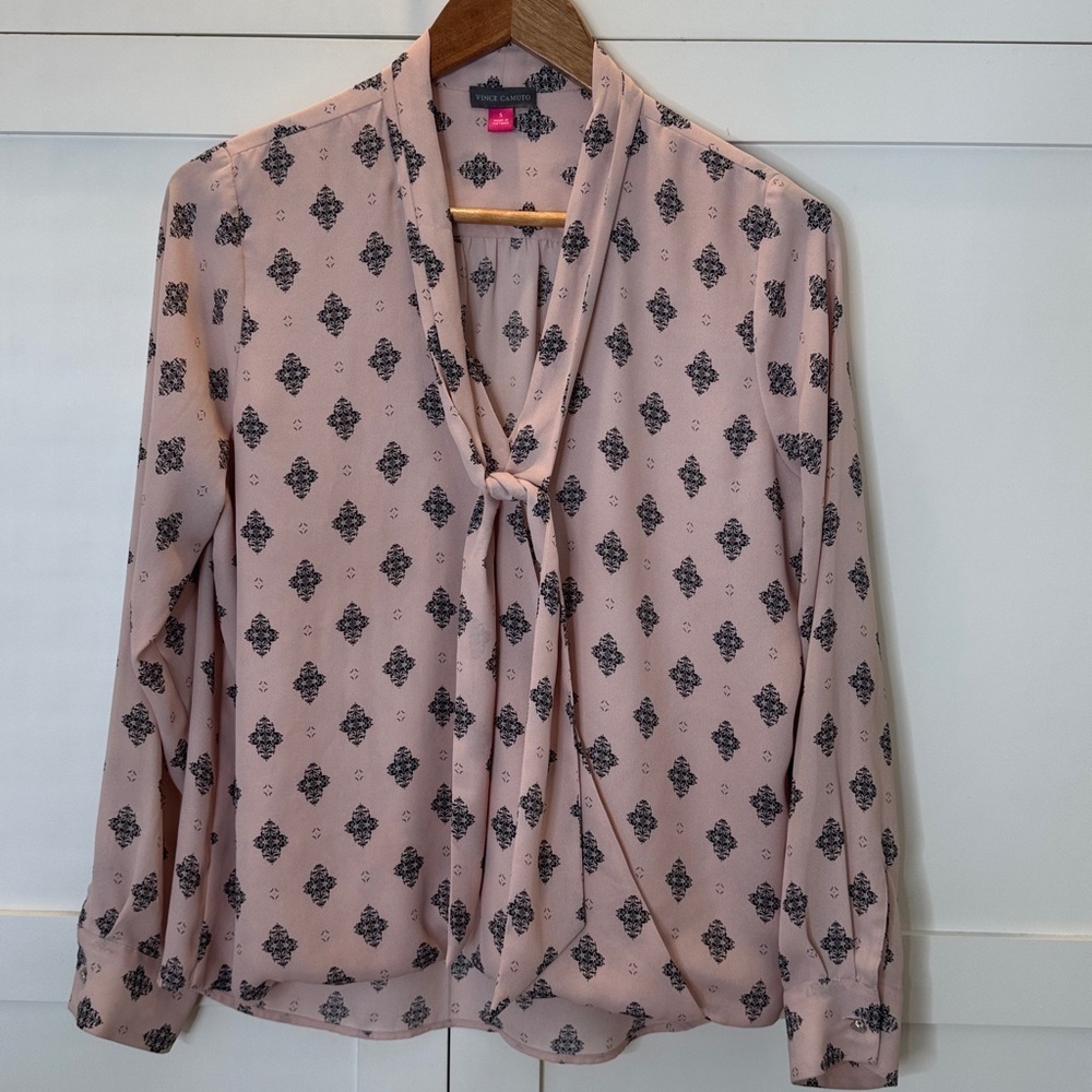 Vince Camuto Pink and Black Patterned Blouse small